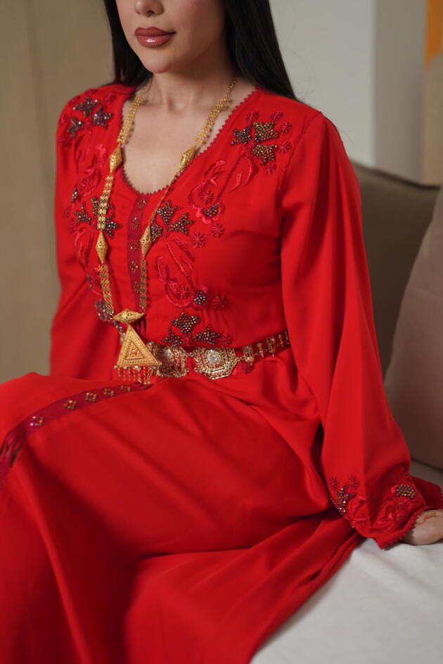 راندة مغربية متميزة من متجرنا ارفلون للازياء اشراف عماني براند عماني 100%